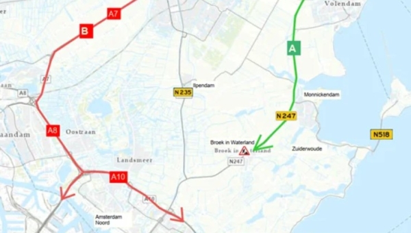 Afsluiting N247 bij Broek in Waterland